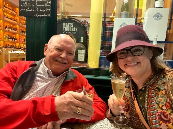 bar a vin Paris 5 place Monge aux Arènes de Lutèce